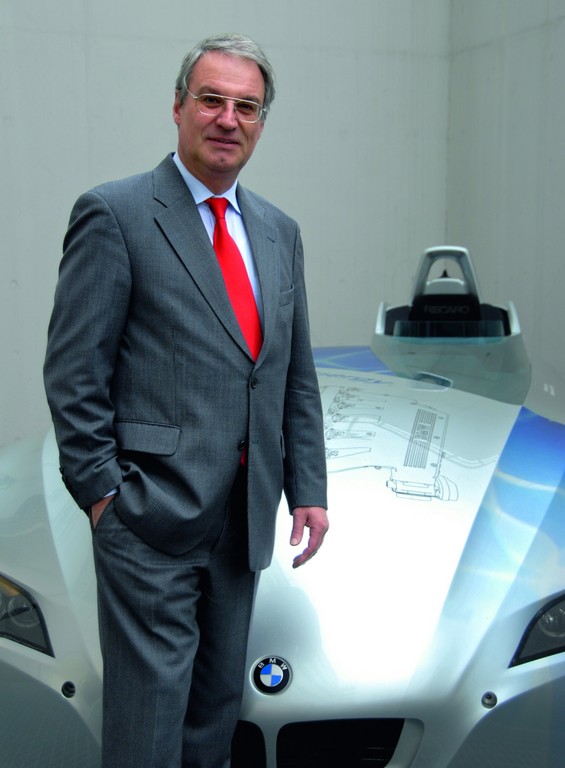 Prof. Dr. Ing. Raymond Freymann.