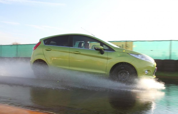 Ratgeber Aquaplaning - Wenn die Reifen schwimmen