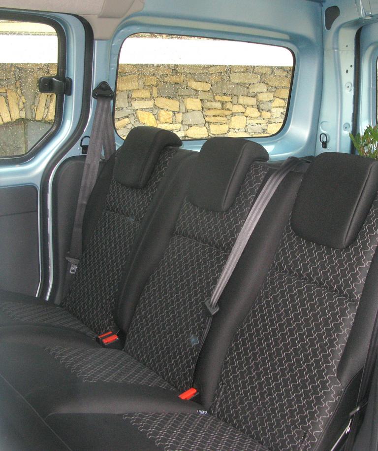 Renault Kangoo ZE: Blick auf die hintere Sitzreihe. 