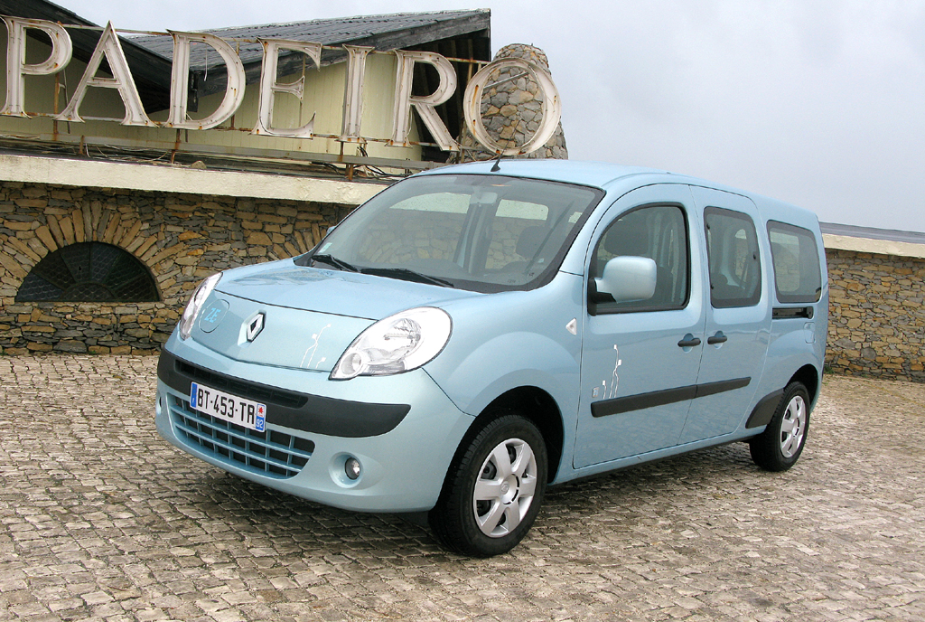 Renaults Kangoo ZE, hier als Maxis, ist der erste Serienstromer der Franzosen. 