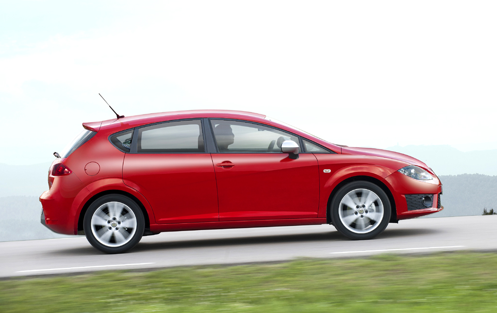 Seat León FR: Und so sieht der fünftürige Spanier von der Seite aus.