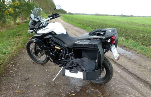 Test – Büse Motorradbekleidung: Handschuh Hurricane STX, Stiefel B10, Regensachen 