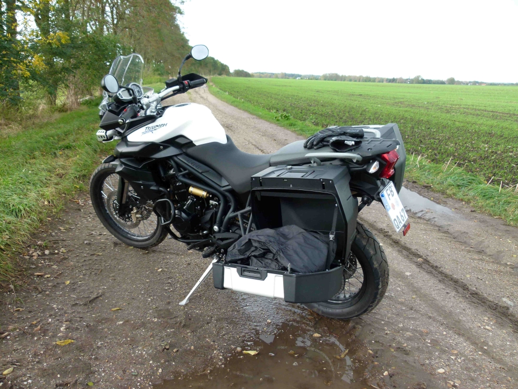 Test – Büse Motorradbekleidung: Handschuh Hurricane STX, Stiefel B10, Regensachen 