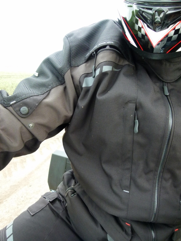 Test - Büse Motorradbekleidung: Mandello Jacke und Paso Evo Hose