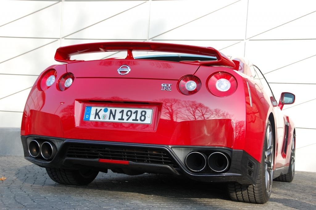 Test Nissan GT-R Black Edition – Nachgeschärfter Porsche-Schreck 
