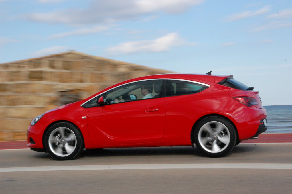 Test: Opel Astra GTC - Hungriger Kurvenjäger im Sportmodus