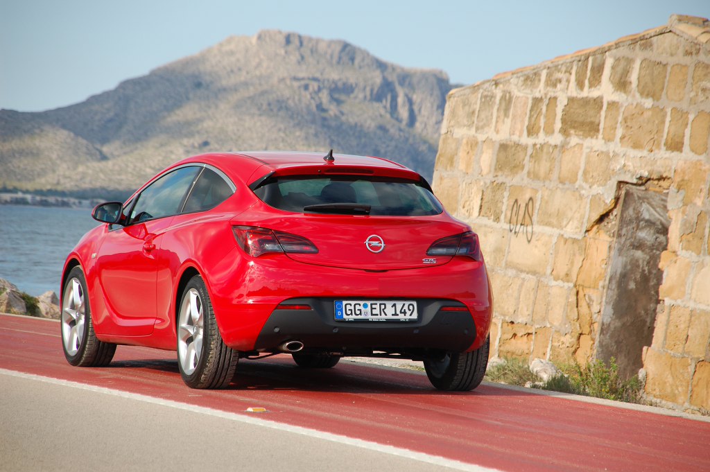 Test: Opel Astra GTC - Hungriger Kurvenjäger im Sportmodus