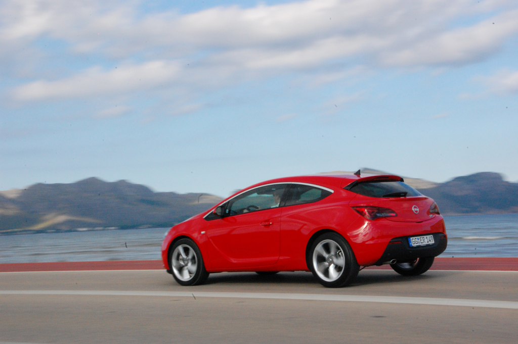 Test: Opel Astra GTC - Hungriger Kurvenjäger im Sportmodus