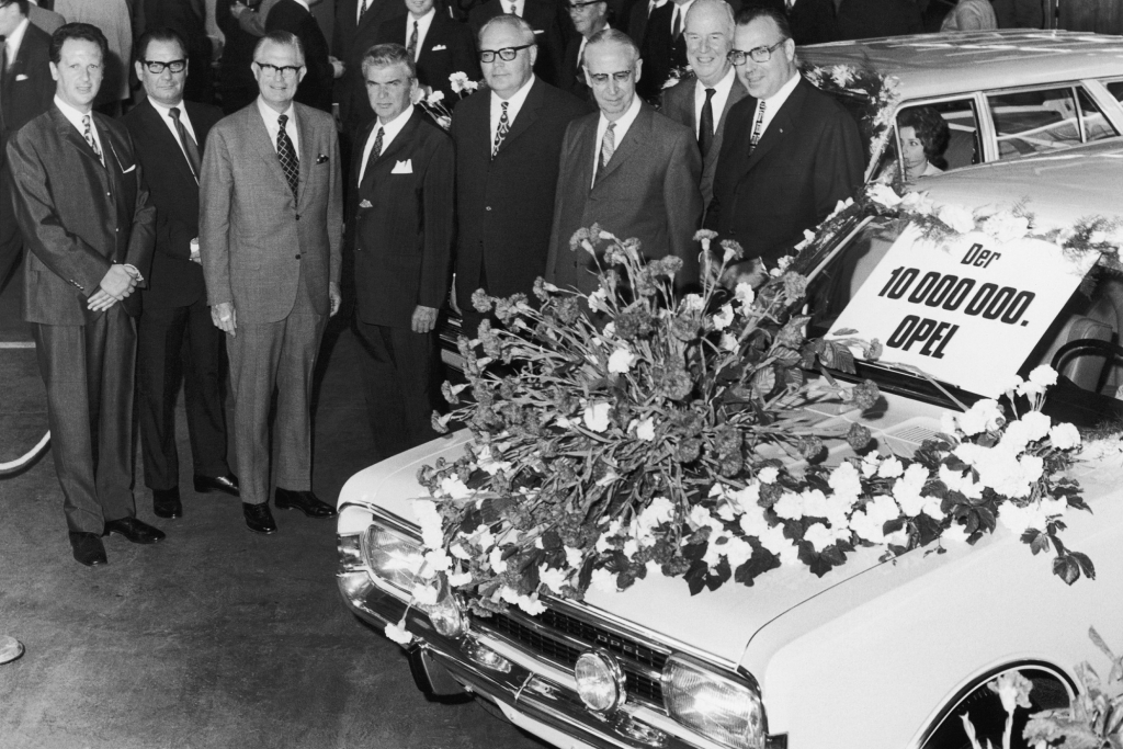 Tradition: 45 Jahre Opel Rekord C/Commodore A - Mittelklasse für Millionen