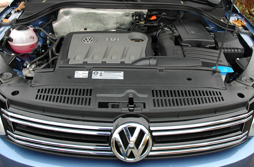 VW Tiguan: Blick unter die Haube auf den 2,0-Liter-Selbstzünder.