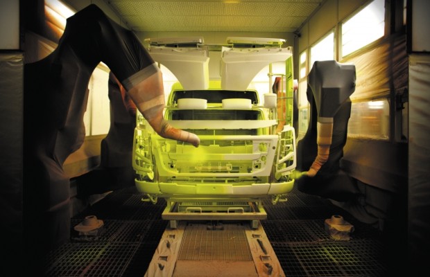 Volvo Trucks modernisiert Lackiererei