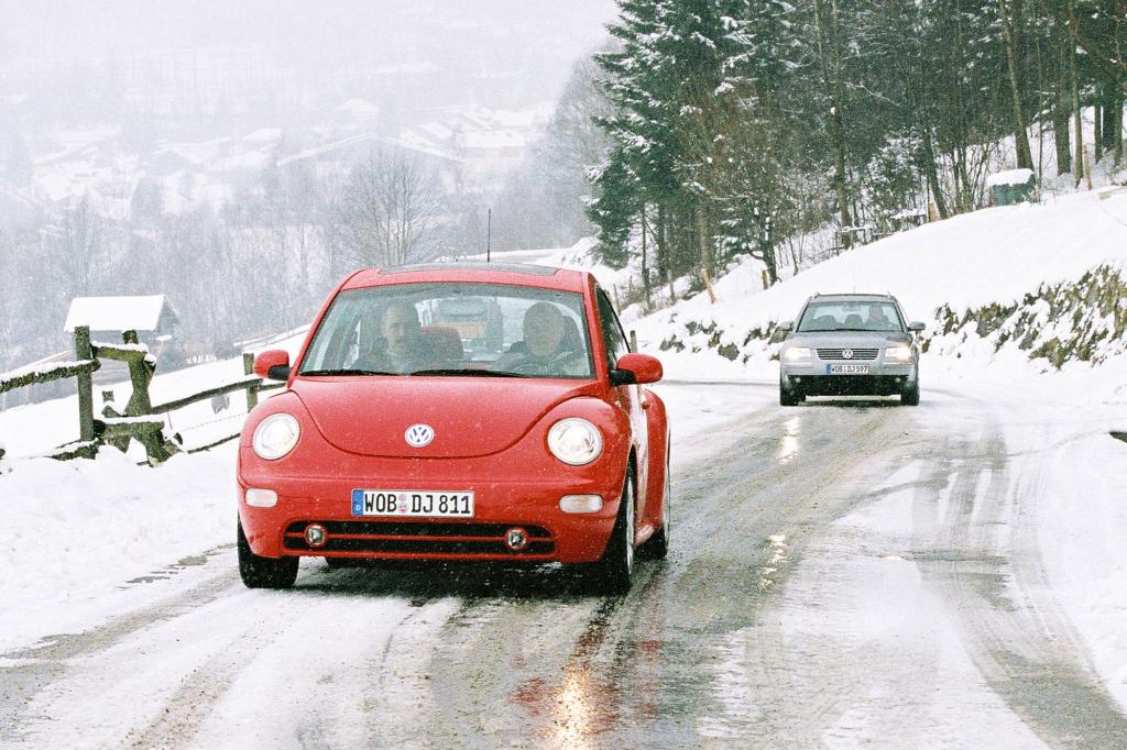 Von Blitzeis bis Raureif - Was Autofahrer über das Winterwetter wissen sollten