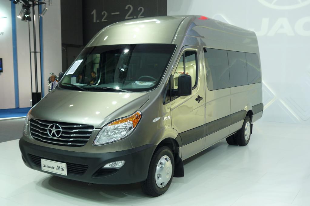 Was anerkannt gut ist, wird kopiert – hier die Sprinter-Doublette des chinesischem Herstellers JAC. 