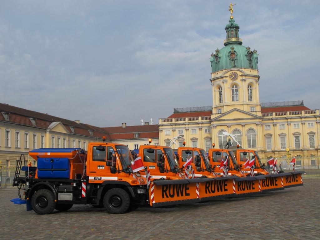 Winterdienst-Vorschriften mit dem Unimog bewältigen