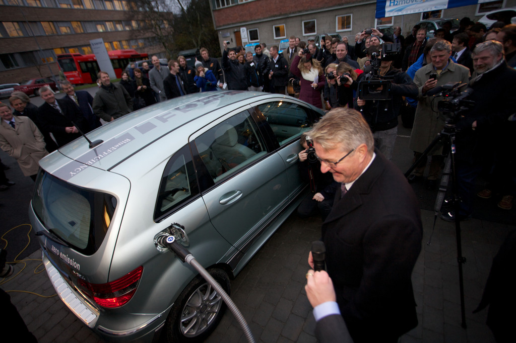 Zehn Mercedes-Benz B-Klasse F-Cell in Skandinavien unterwegs