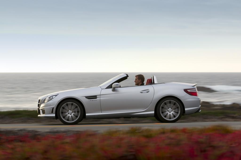Zu erkennen ist die Top-Version unter anderem an dem V8-Emblem an den Kiemen