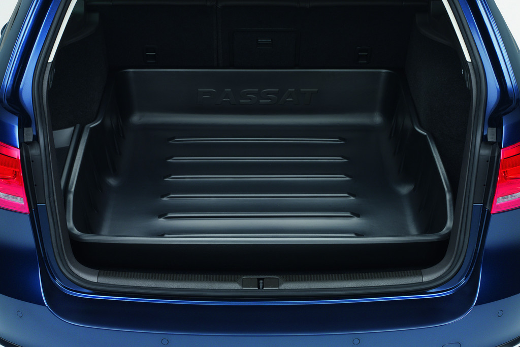 Zubehör für den Passat Variant: Gepäckraumwanne.