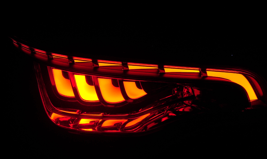 Aktive Sicherheit am Beispiel Audi (III): Es werde Licht - wie mit Fischen im Schwarm