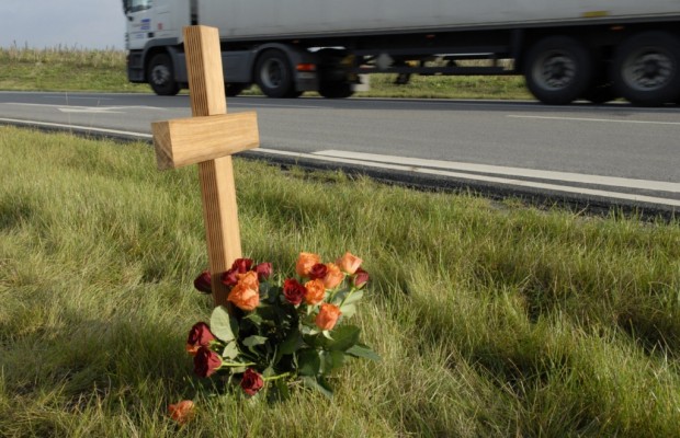 Auch im Oktober 2011 mehr Menschen bei Straßenverkehrsunfällen getötet