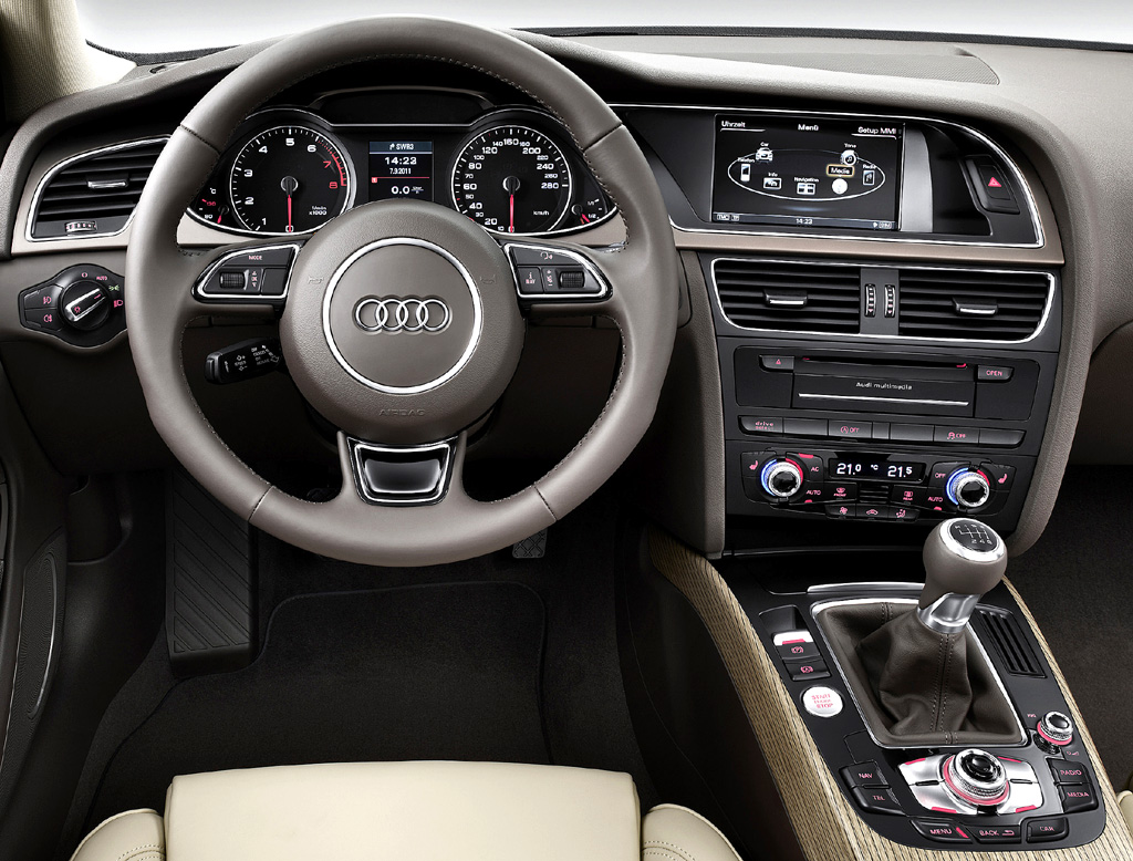 Audi A4: Blick ins sportlich-funktionelle Cockoit. 