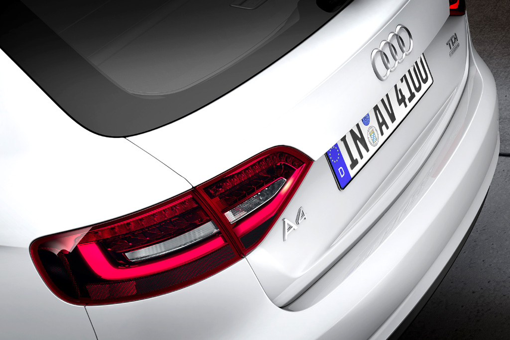Audi A4: Moderne Leuchteinheit hinten an einem Avant-Diesel. 