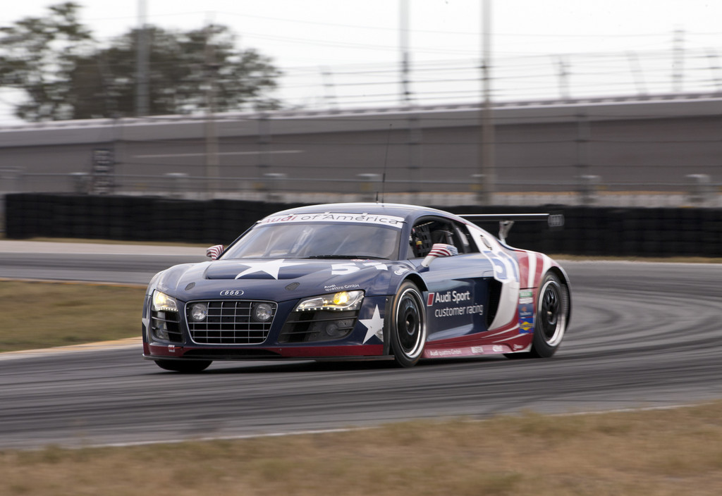 Audi R8 Grand-Am.