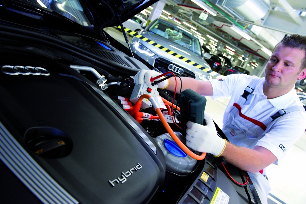 Audi baut Arbeitsplätze und Investitionsprogramm aus