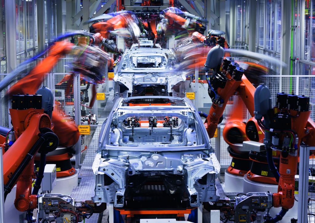 Audi baut Arbeitsplätze und Investitionsprogramm aus
