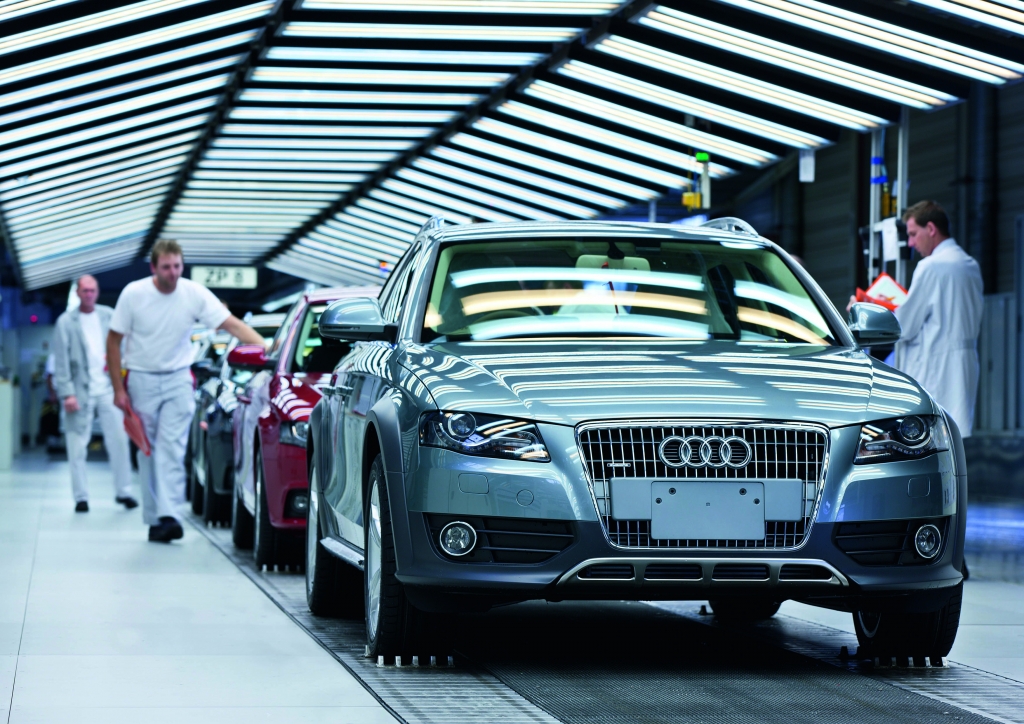 Audi baut Arbeitsplätze und Investitionsprogramm aus