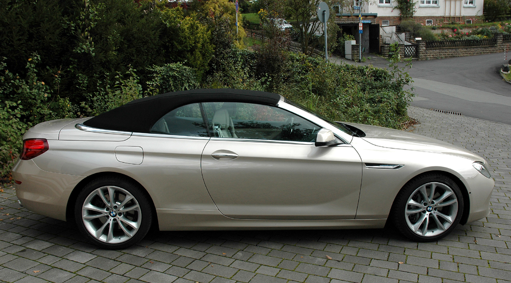 BMW 640i Cabrio: ... und so, wenn das Stoffverdeck geschlossen ist.
