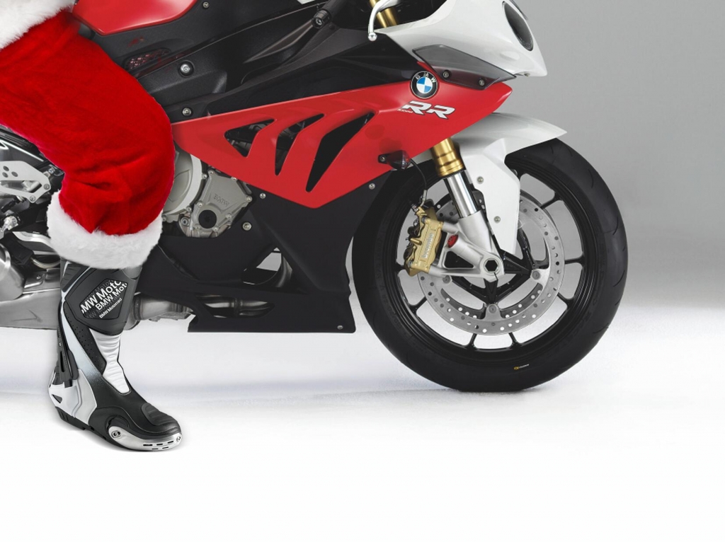 BMW Motorrad: Biker-Outfit fürs Weihnachtsfest