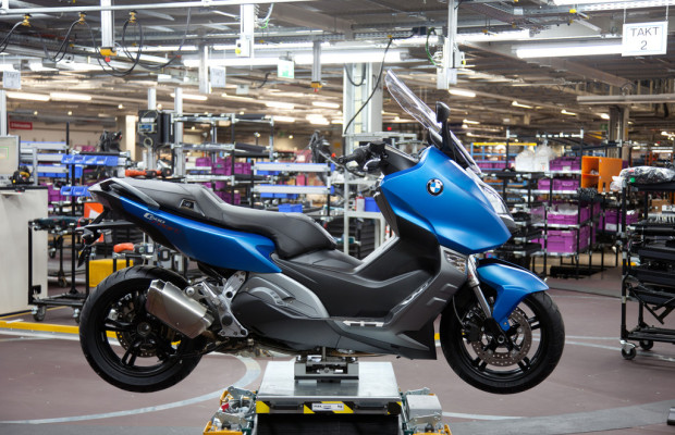 BMW hat mit Produktion der Maxi-Scooter begonnen