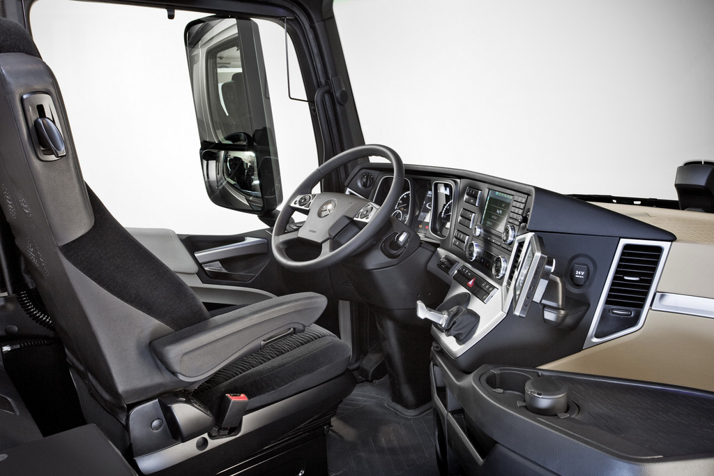 Daimler peilt für 2013 eine halbe Million Lkw an