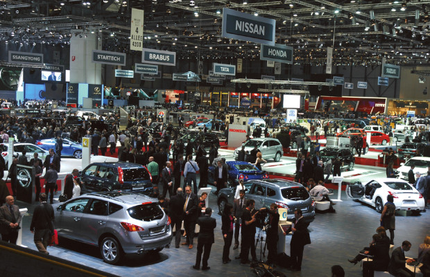 Das Autojahr 2012: Etwas vom Gas gehen, aber das Tempo halten