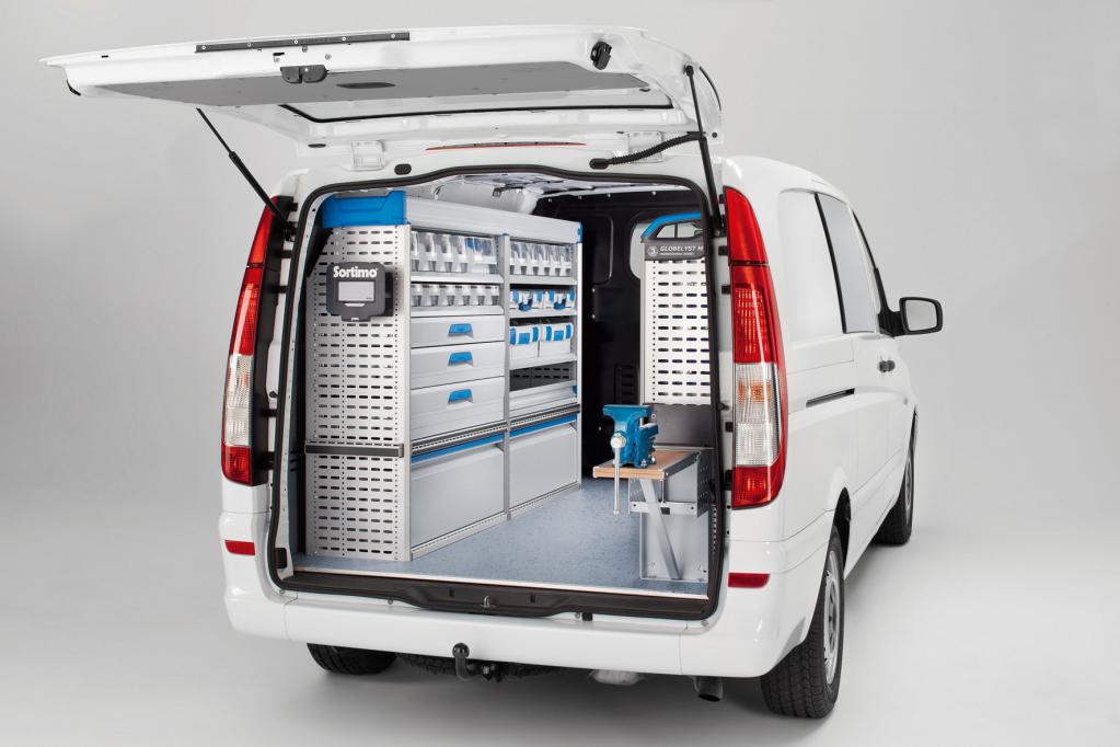 Das Transportermodell Mercedes-Benz Vito gibt es mit branchen- und kundenspezifischen Ausbaulösungen aus einer Hand. 