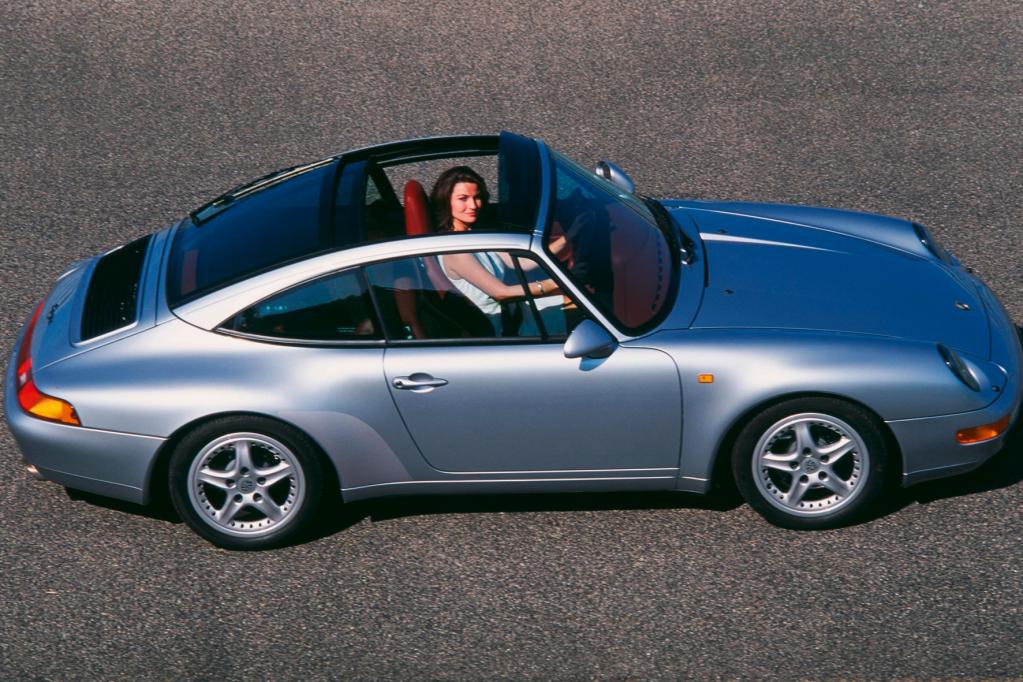 Der letzte luftgekühlte 911 lief in den Jahren 1993 bis 1998 vom Band. Der Interessent muss mit Preisen ab 25 000 Euro rechnen. 