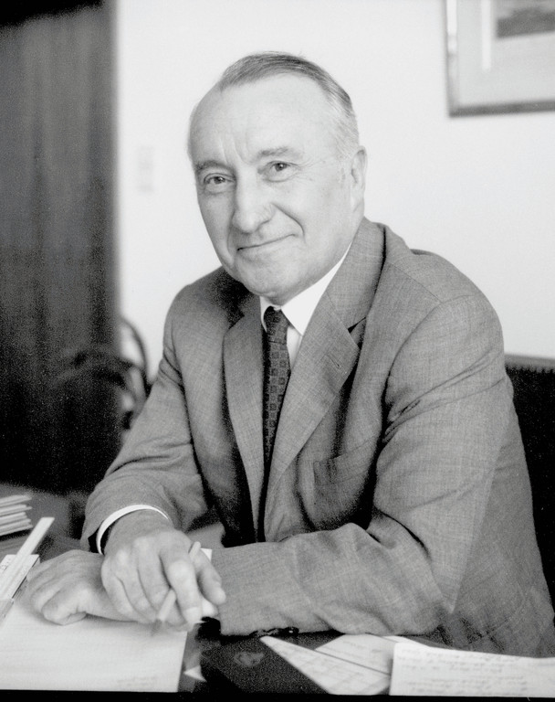 Dr. Ludwig Kraus.