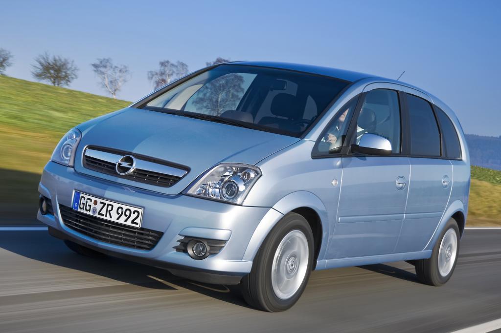 Eigentlich ist der Meriva ein Auto für Familien. Doch was für die Kinder und Enkelkinder gut ist, kann für die Großeltern nicht 