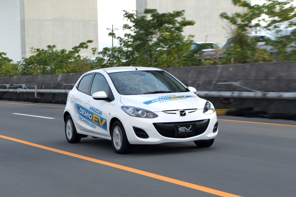 Erstes Mazda-Elektroauto - Leicht durch Japan