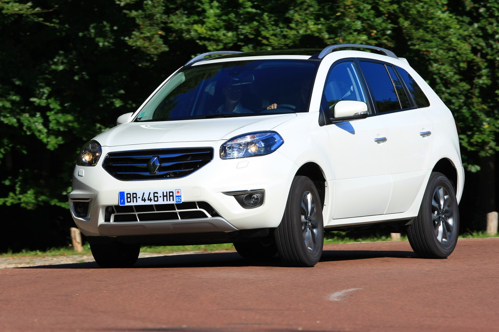Fahrbericht Renault Koleos dCi 175 4x4: Für Busch und Boulevard