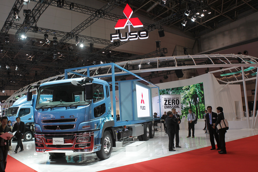 Fuso Canter Eco Hybrid.