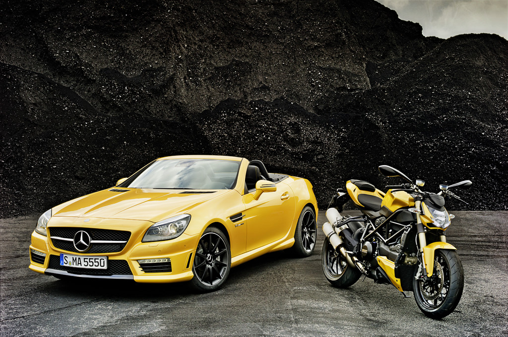 Ganz schön gelb: AMG und Ducati gemeinsam in Bologna