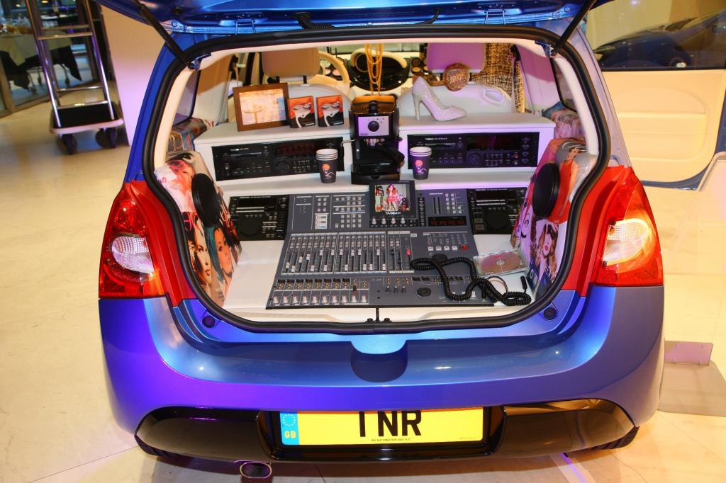 Hinten ist Musik drin
