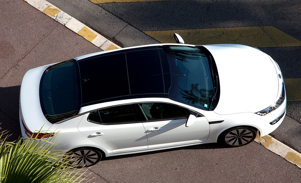 Kia Optima: So sieht die formschöne Limousine von oben aus ... 