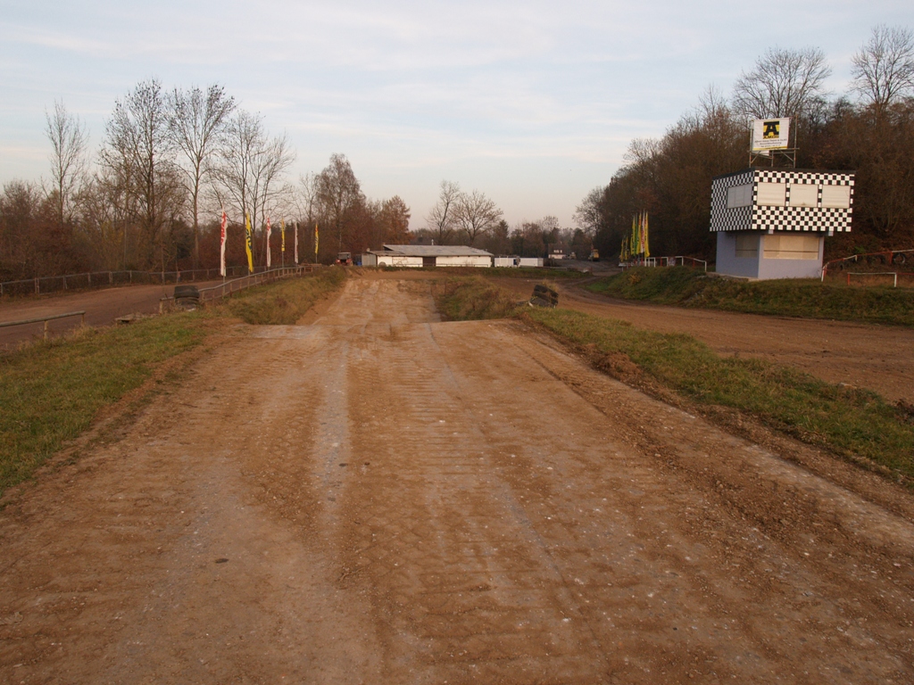 MCC Frankenbach: Motorcross-Saison 2012 startet auf umgebauter Strecke