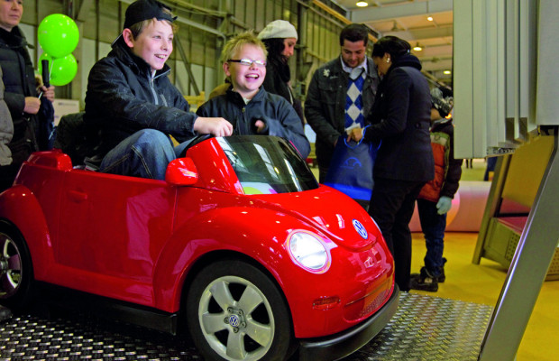 Mehr als 10 000 Besucher beim VW-Familientag in Osnabrück