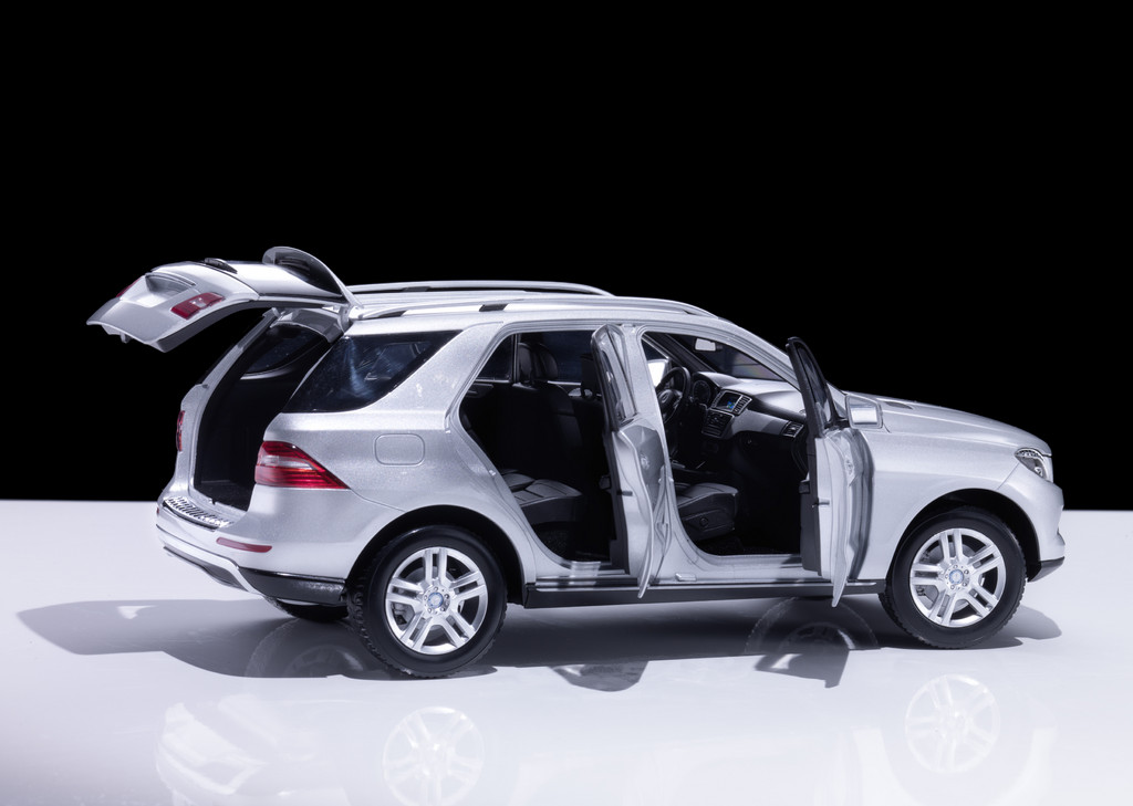 Mercedes-Benz B- und M-Klasse als originalgetreue Miniaturen