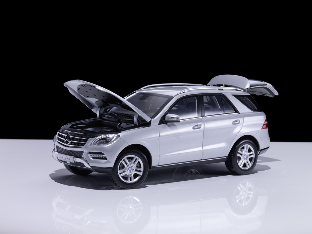 Mercedes-Benz B- und M-Klasse als originalgetreue Miniaturen
