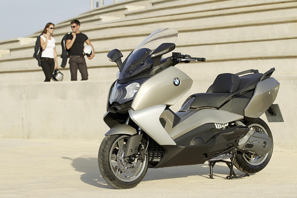 Motorrad Messe Leipzig 2012: Premierenfeuerwerk bei BMW