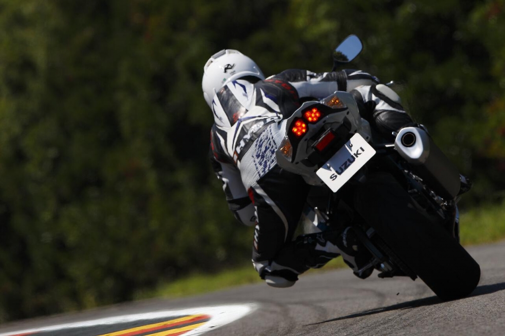 Motorrad Messe Leipzig 2012: Suzuki zeigt GSX-R1000, V-Strom 650, GSR 750 ABS